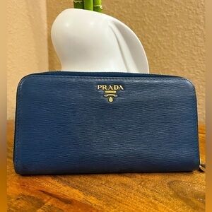 PRADA NAVY VITELLO MOVE WALLET